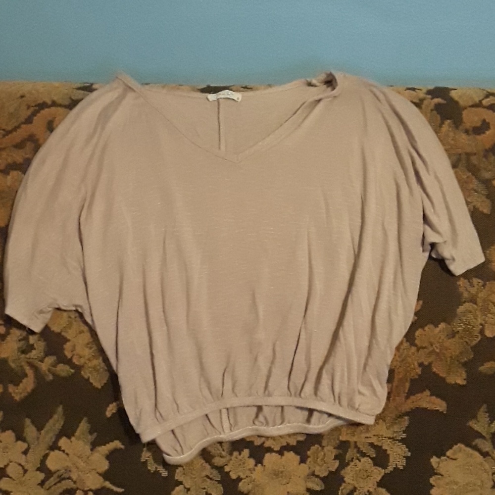 Taupe adorable shirt